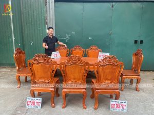 Bộ Louis Hoàng Gia