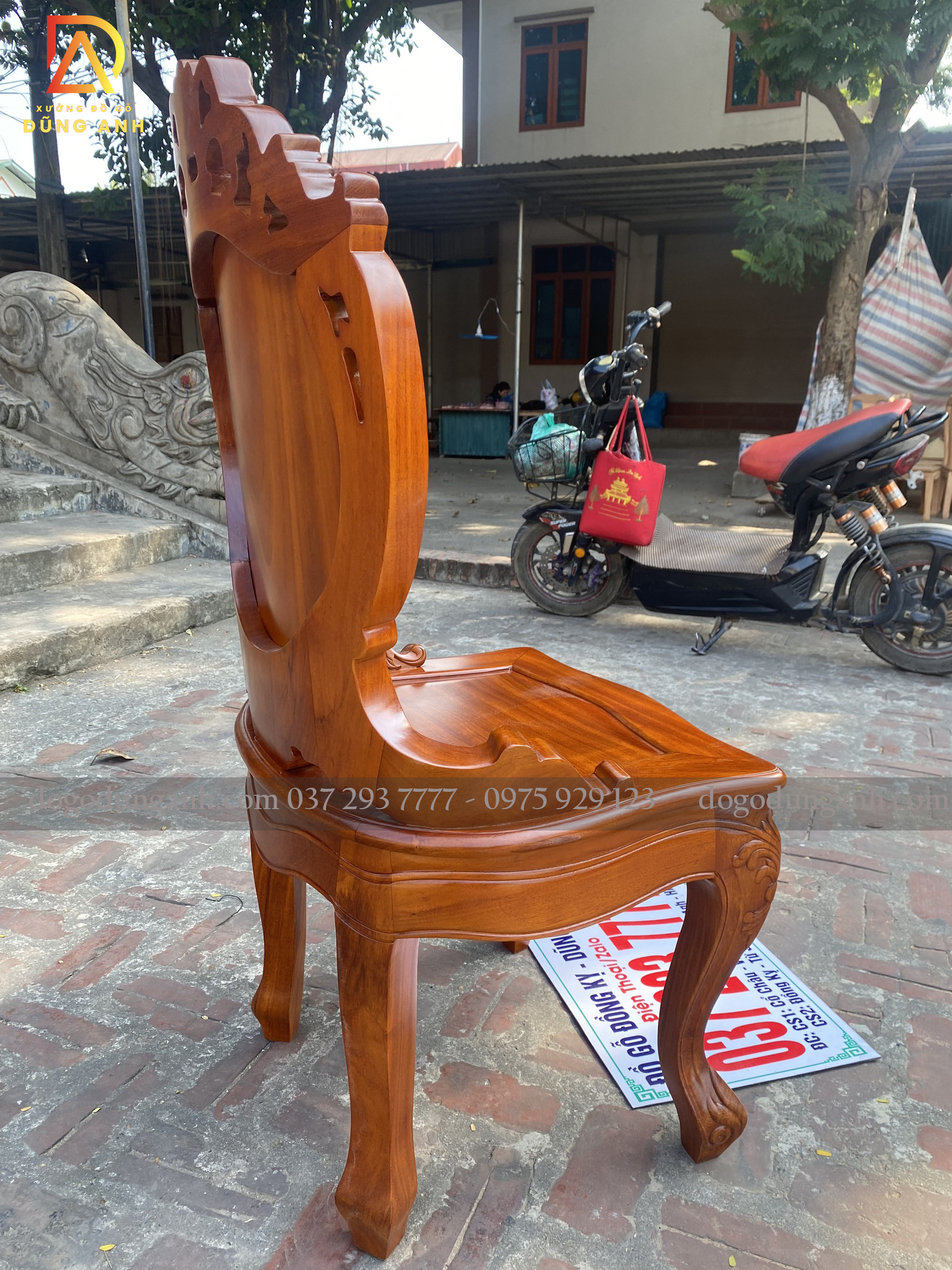 Louis hoàng gia có tai