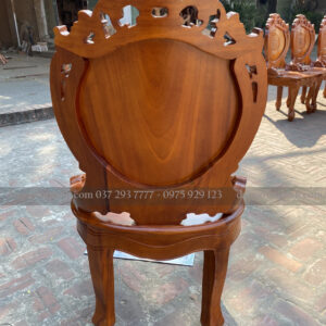 Louis hoàng gia có tai