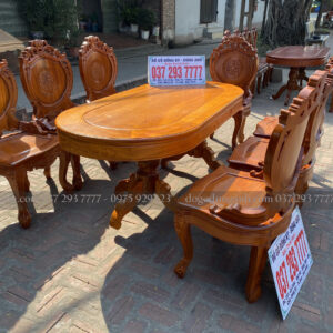 Louis hoàng gia có tai