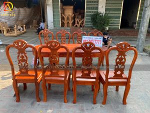 Bộ bàn ăn xẻ quạt
