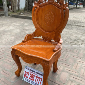 Louis hoàng gia có tai