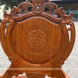 Louis hoàng gia có tai