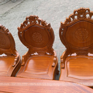 Louis hoàng gia có tai