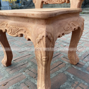 Bộ bàn ghế louis hoàng gia của anh Xiêm gồm 10 ghế và 1 bàn cua góc