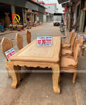 Bộ bàn ghế Louis hoàng gia có tay gồm 6 ghế và 1 bàn củ lạc