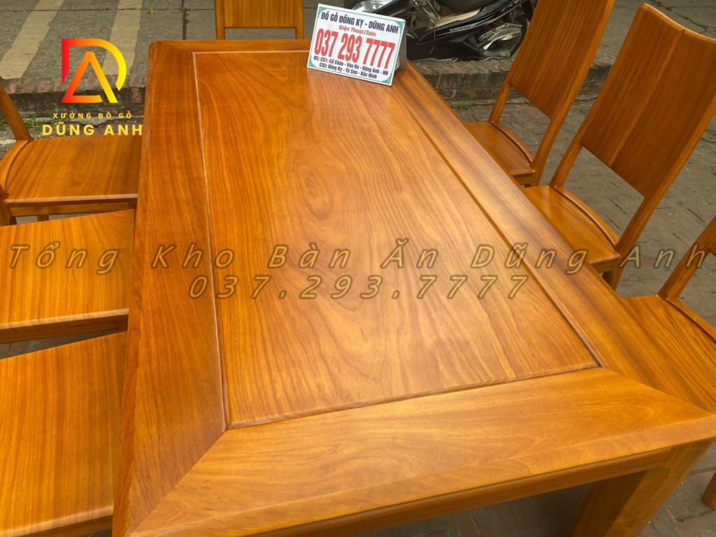 Màu sắc và đường vân của gỗ gõ đỏ