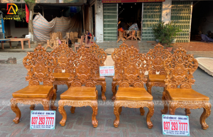 Siêu phẩm 8 Ghế ăn louis Hoàng Gia tựa cong đục thủ công tinh xảo.