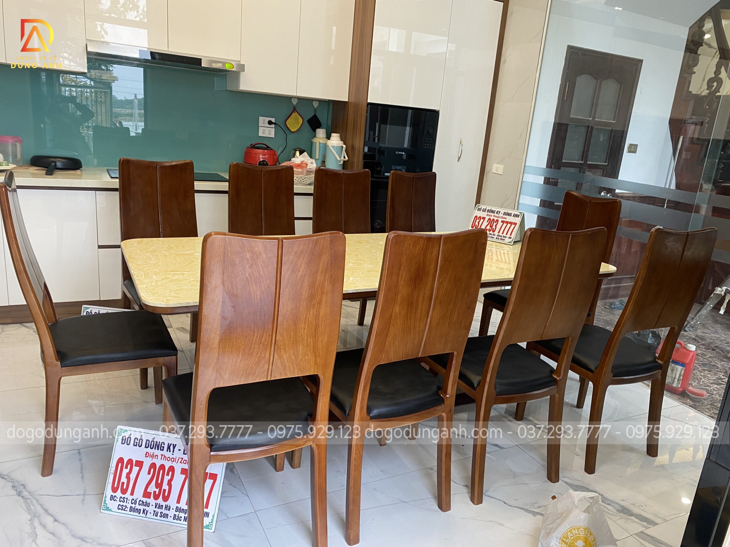 Mẫu bàn ăn rất phù hợp với không gian hiện đại.