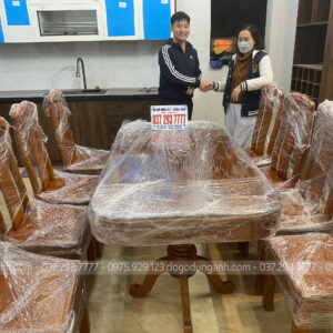 Em Dũng và chị khách hàng