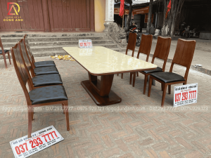 HOÀN TOÀN MỚI bộ sản phẩm hiện đại 8 ghế trơn bọc đệm + bàn mặt đá có chân trụ vô cùng đẳng cấp.