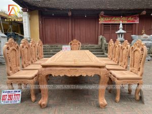 Bộ sản phẩm 10 ghế Louis Hồng Hạt kết hợp cùng bàn củ lạc với chất liệu gỗ hương đá cực kì ĐẲNG CẤP của chị Thúy đến từ Bắc Ninh