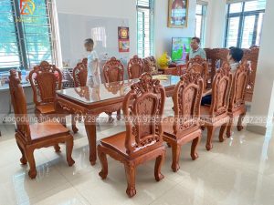 Bàn củ lạc kết hợp với ghế luis hoa hồng được đục chạm 2 mặt