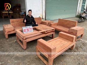 Bộ sản phẩm sofa chân hưu 5 món gỗ Hương Đá (tưới nước)