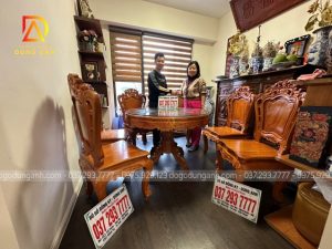 Bàn giao sản phẩm 6 ghế Louis Hoàng Gia đục 2 mặt kết hợp bàn tròn vén góc - gỗ Gõ Đỏ (anh Ngọc, chị Lan-Minh Khai)