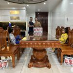Bàn giao sản phẩm 8 ghế Louis Hoàng Gia kết hợp bàn nguyên khối - gỗ Gõ Đỏ (anh Phúc - Hải Phòng)