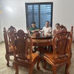 Bàn giao bộ sản phẩm bàn ghế ăn Louis Hoa hồng kết hợp bàn tròn mâm xoay- gỗ Gõ Đỏ (Gia đình cô Duyên - Thạch Thất))