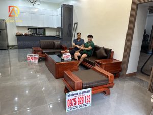 Bàn giao Bộ Sofa Zito Chân Thuyền 4 Món ( kèm đệm) cho gia đình anh chị Phương Thảo ở Thạch Thất - Gỗ Hương Đá Hàng Tuyển Vân 
