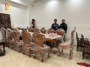 Bàn Giao SIÊU PHẨM 11 Ghế Louis Hoàng Gia + Bàn Nguyên Khối cho gia đình anh Hiếu ở TP Nam Định