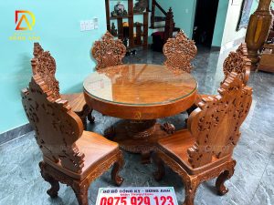 Bàn giao SIÊU PHẨM 6 ghế Louis Caro Tân Cổ + bàn tròn nguyên khối - Gia đình bác Tuấn ( Vĩnh Phúc )