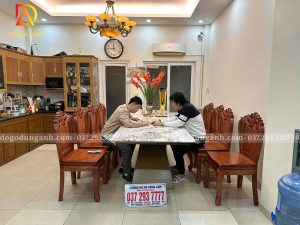 Bàn Giao Bộ Sản 8 Ghế Hoàng Gia Đại + Bàn chữ nhật Đá tự nhiên cho ANH trai ở ( Hà Đông ).