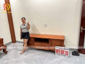Kệ Tivi Hoàng Gia Gỗ Hương Đá 2m Bàn Giao Tới Cô Thương – Dốc Đặng, Vạn An, TP Bắc Ninh | Đồ Gỗ Dũng Anh