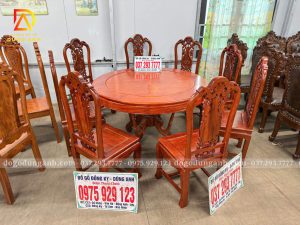 Bàn Ăn Tròn 8 Ghế Hồng Con – Vẻ Đẹp Cổ Điển Trong Không Gian Hiện Đại